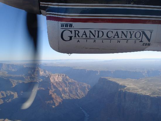 grand canyon airplane tour from las vegas